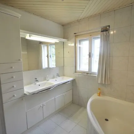 Spacious Apartmet, Center Location *